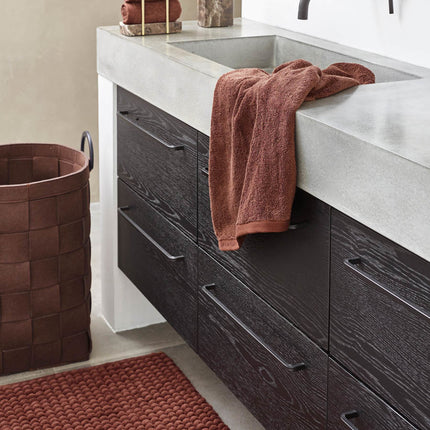 Dix laundry basket maroon