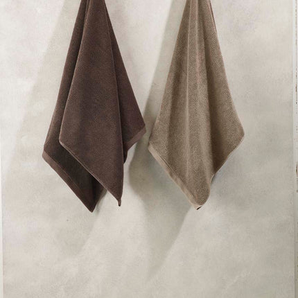 Aquanova Athena handdoeken - kleuren Pecan en Bronze - www.bath-living.com