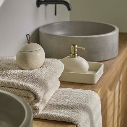Aquanova Athena handdoeken - Ugo accessoires - Lotus tray - www.bath-living.com