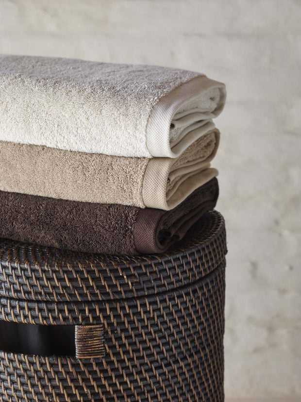 Aquanova London handdoeken Desert, Almond en Pecan - Cino wasmand - www.bath-living.com