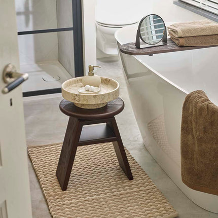 Aquanova Cosmo kruk - Blake schaal - Ugo zeeppomp en zeepbakje - Forte spiegel - Ostra badplank - Maks badmat - www.bath-living.com