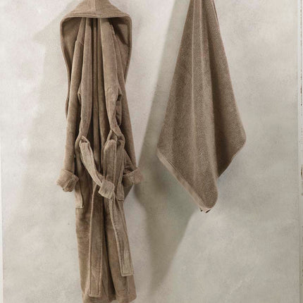 Aquanova London badjas Bronze - Athena handdoek Bronze - Blake handdoekhaak Desert - www.bath-living.com