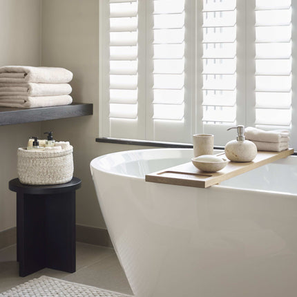 Aquanova Luxor accessoires - Mink badbrug - Cole kruk - Maks badmat - London handdoek - www.bath-living.com