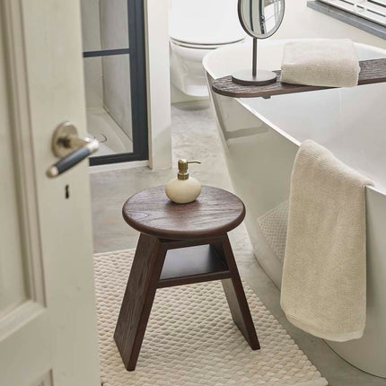 Aquanova Cosmo kruk - Maks badmat - Ostra badplank - Arlo spiegel - Ugo zeeppomp - Athena handdoeken - www.bath-living.com
