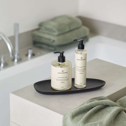 Aquanova Paris zeep - London handdoeken - Cole tray - www.bath-living.com