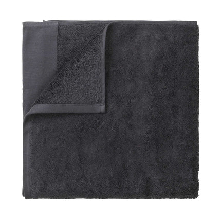 Blomus RIVA badlaken / strandlaken (69248) - kleur Magnet - www.bath-living.com