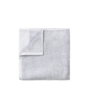 Blomus handdoek RIVA 50x100 cm lichtgrijs (69127) - www.bath-living.com