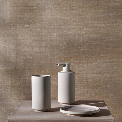 Blomus Saya accessoires in Micro Chip - zeepbakje, beker, zeepdispenser - www.bath-living.com