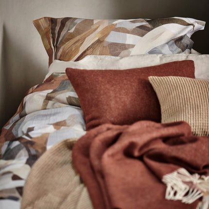 Vandyck dekbedovertrek met Home Bellavita Mocca sprei en kussensloop - www.bath-living.com
