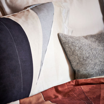 Vandyck dekbedovertrek Curva met spreisloop Home 99 in Grey - www.bath-living.com