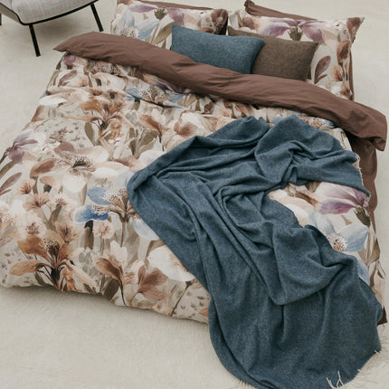 Vandyck Pure 84 en Florelle dekbedovertrek - Home Serina sprei en kussenslopen Blue Ink  Espresso - www.bath-living.com