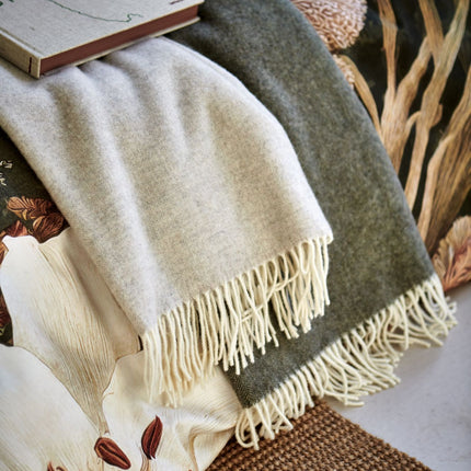 Vandyck Home Serina sprei in Stone en Thyme - www.bath-living.com