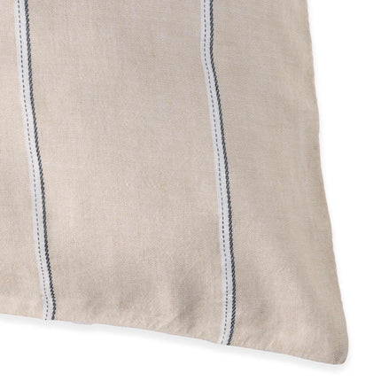 Vandyck Pure Linea Stone beige kussensloop met verticale witte lijnen en subtiele donkere streepjes
