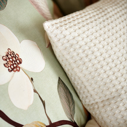 Vandyck Home Pique kussensloop Cream Tan met Twiggy dekbedovertrek Pistache - www.bath-living.com