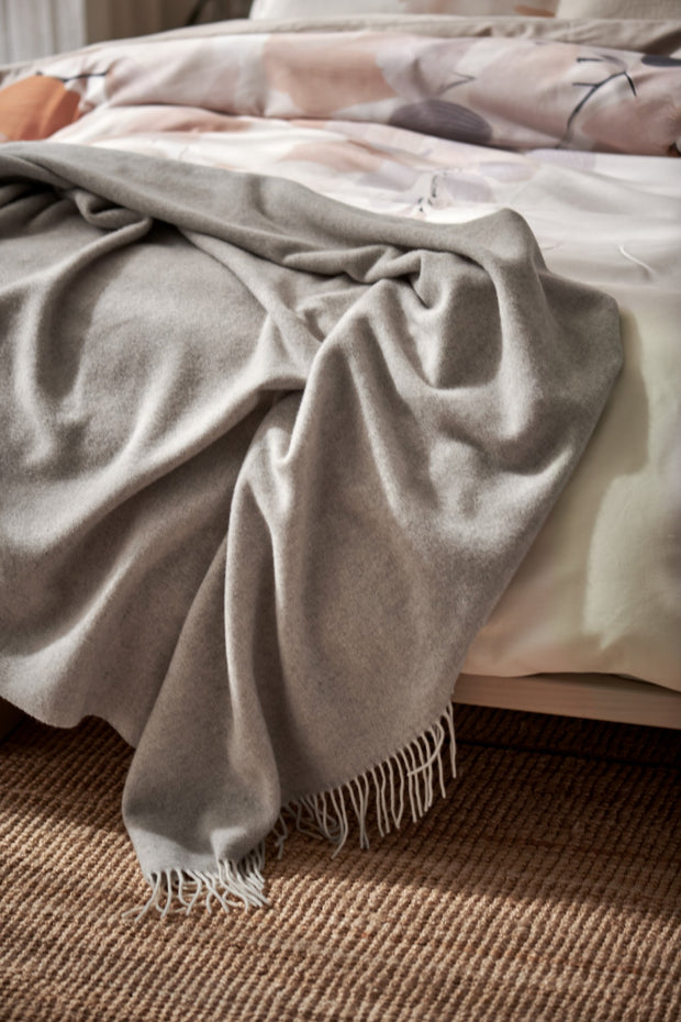 Vandyck Home Bellavita sprei Sand - Twigform dekbedovertrek OffWhite - www.bath-living.com