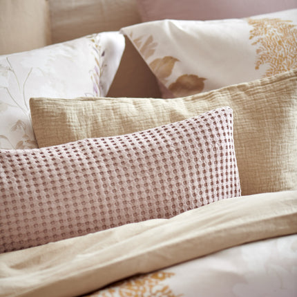 Vandyck Wisteria & Pure 07 dekbedovertrek - Pure 68 & Home Pique sprei sloopjes - www.bath-living.com