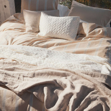 Pure 10 camas blancas 180x260 cm