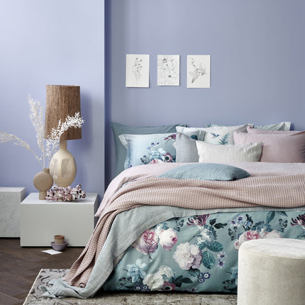 Dyneovertræk Floral Charm Pearl Blue 140x220 cm (satinbomuld)
