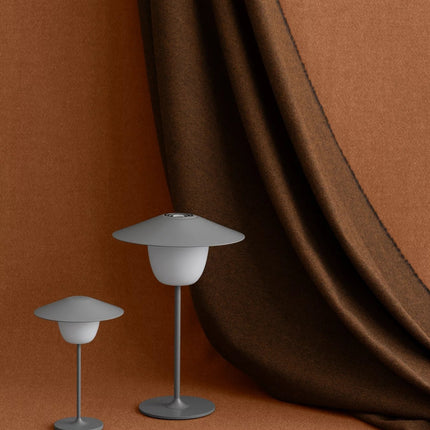 Satélite de lámpara de mesa ANI (pequeño)